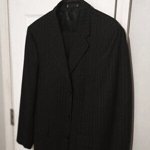 Emanuel Ungaro Men 2 Piece Black Pinstripe Suit    38S